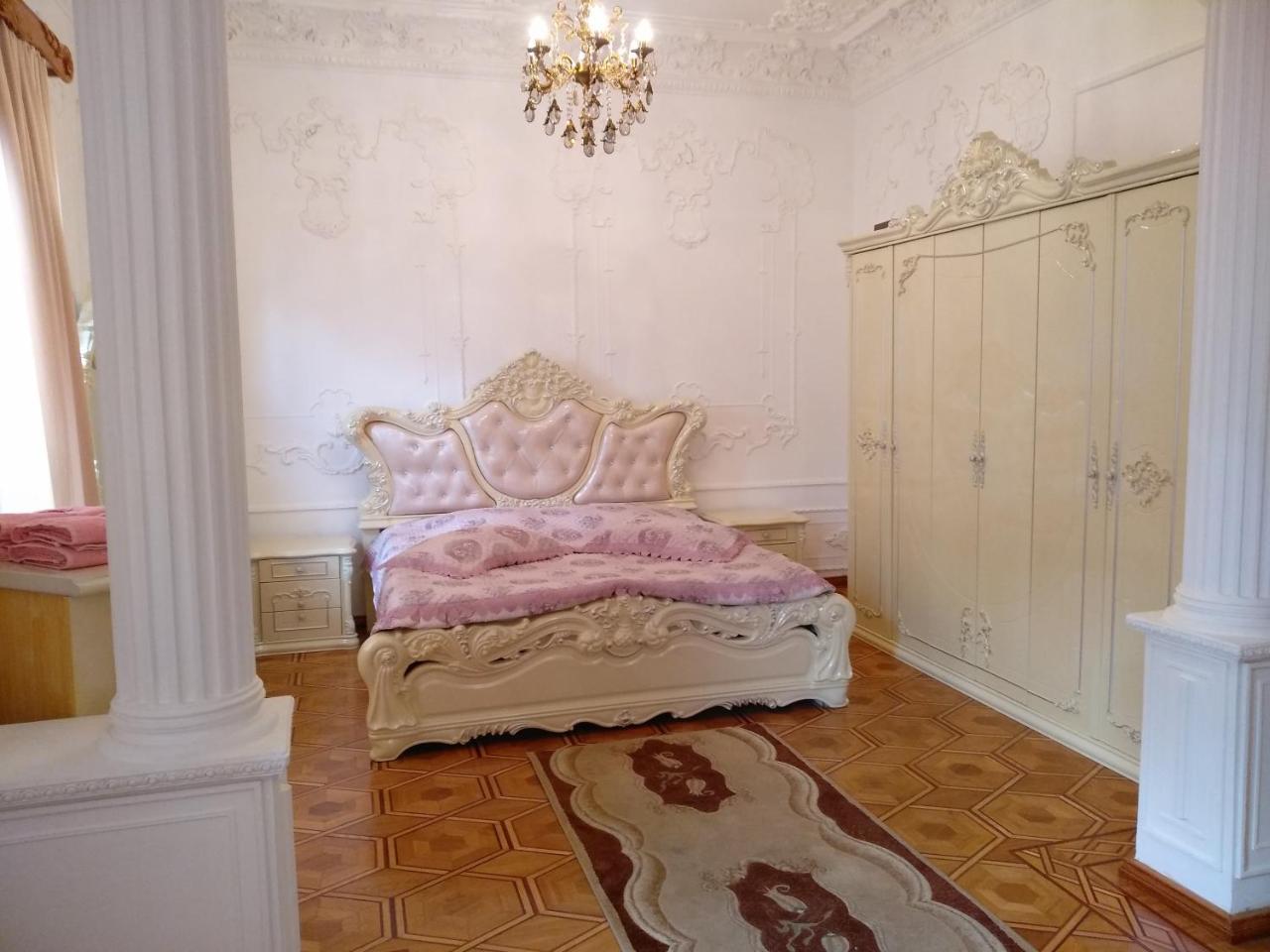 Hotel Royal Kutaisi Bagian luar foto