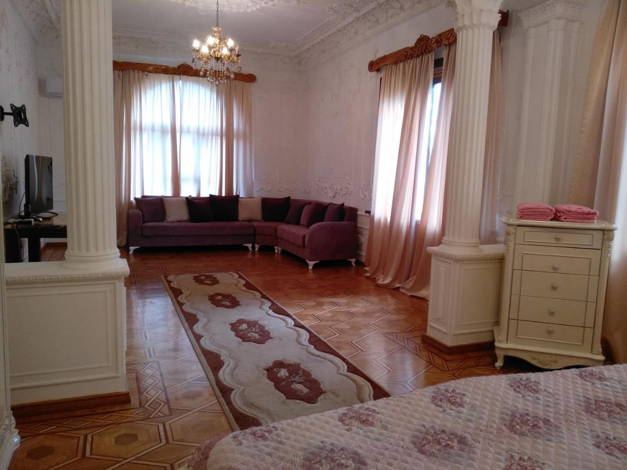 Hotel Royal Kutaisi Bagian luar foto