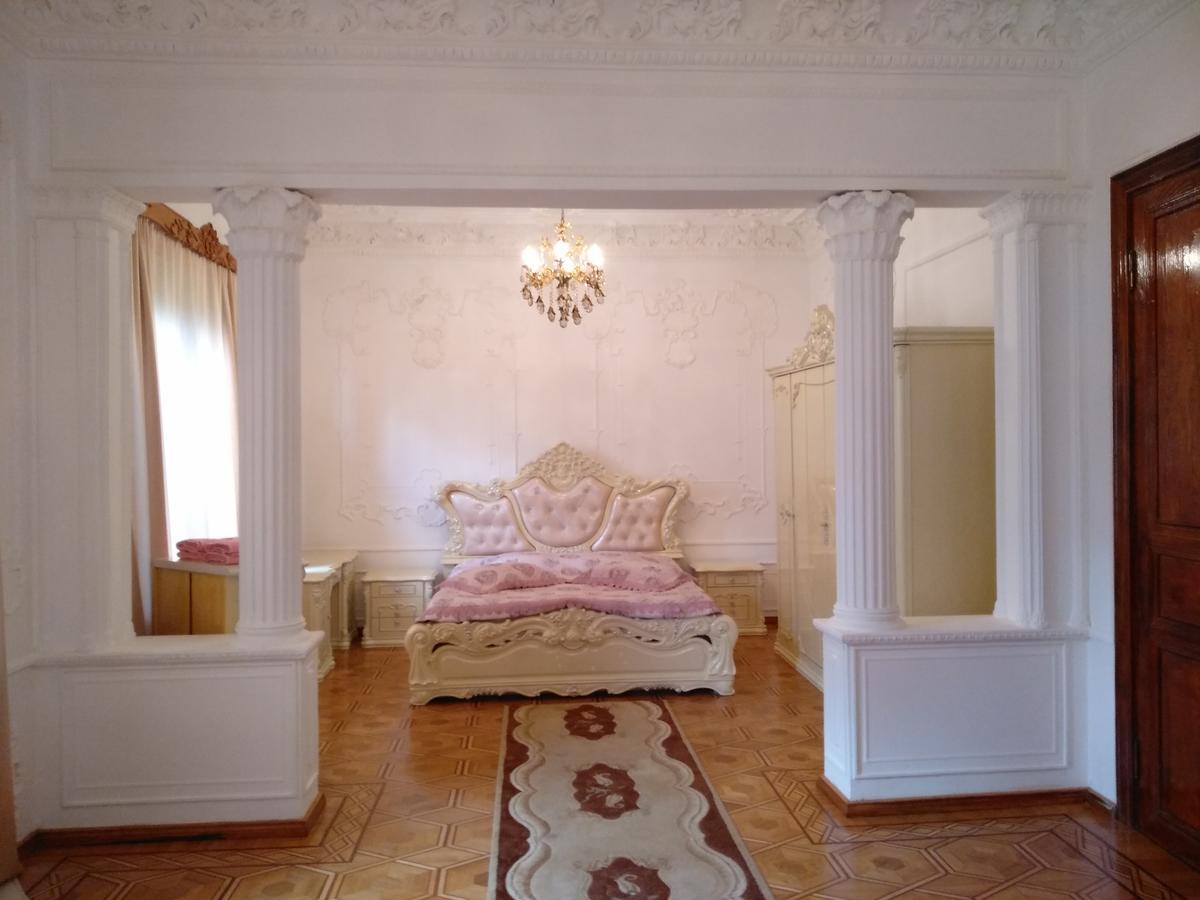 Hotel Royal Kutaisi Bagian luar foto
