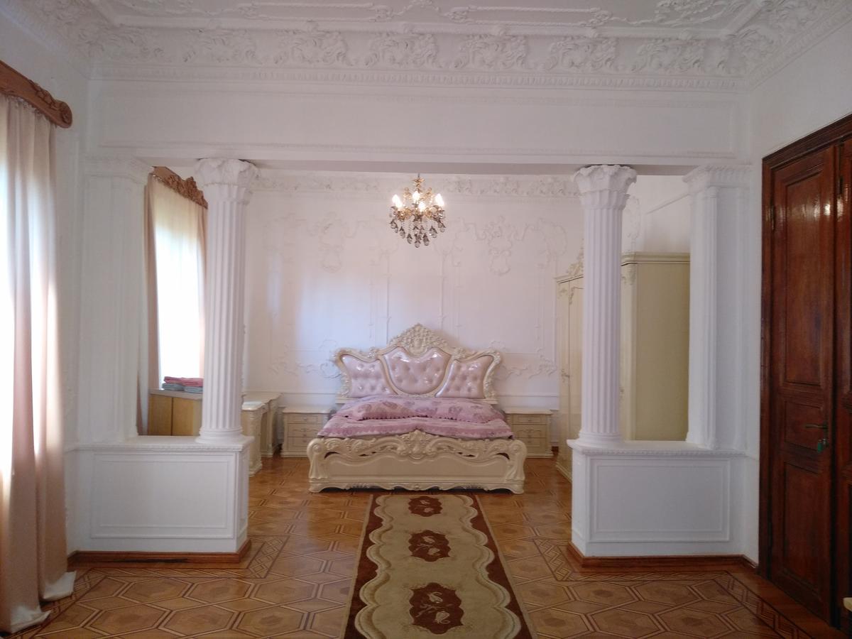 Hotel Royal Kutaisi Bagian luar foto